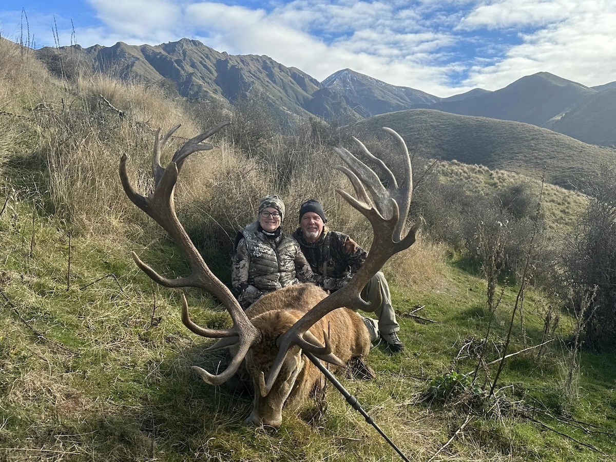 Monarch Pursuits, red stag hunting New Zealand
